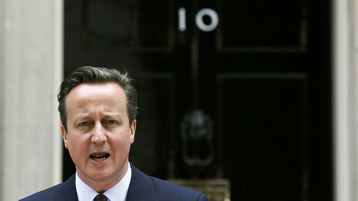 Βρετανικές εκλογές: Αυτοδυναμία Κάμερον - Παραιτήθηκαν Μίλιμπαντ, Κλεγκ, Φάρατζ