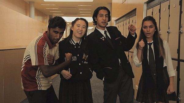 Los estudiantes tienen la palabra Los estudiantes tienen la palabra