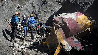 Germanwings pilot's 'preparations' for fatal crash went unnoticed