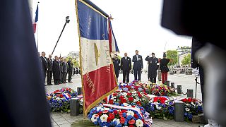 Les cérémonies du 08 mai à Paris, avec François Hollande et le secrétaire d'Etat américain John Kerry