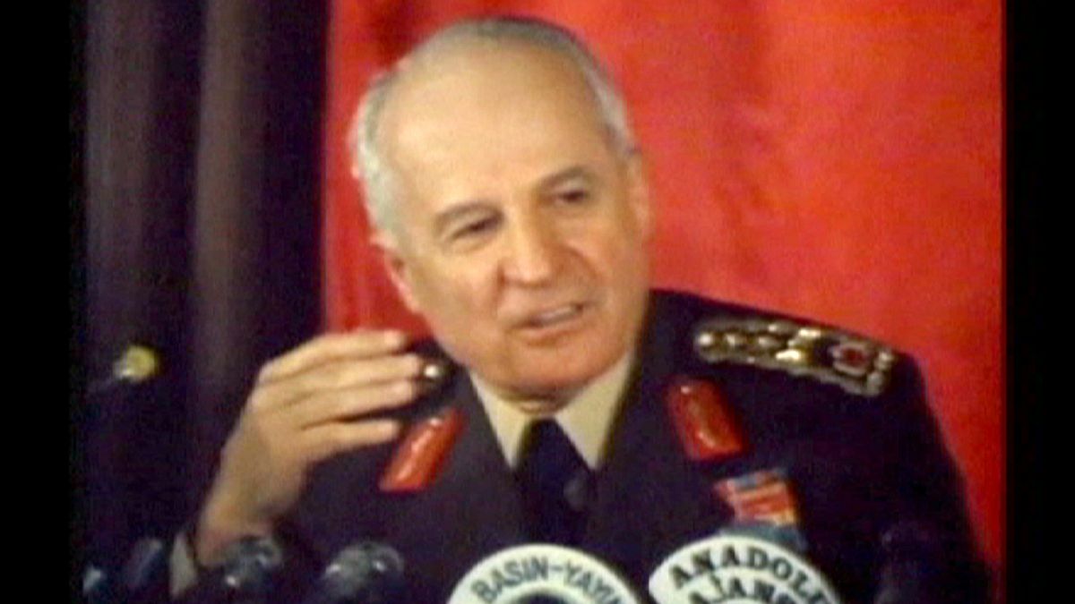 Former Turkish army chief Kenan Evren dies