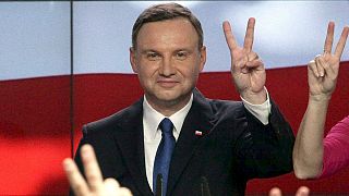 El opositor, Andrzej Duda, encabeza la primera vuelta de las elecciones polacas