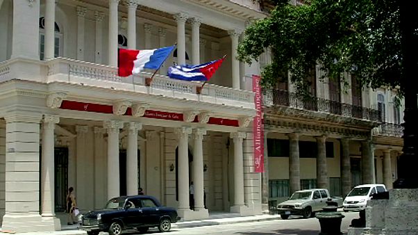 Hollande à Cuba : "Une bonne chose pour notre pays" Hollande à Cuba : "Une bonne chose pour notre pays"