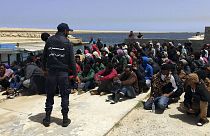 Iszonyatos csapdába eshetnek a menekültek Líbiában