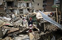 Nepal: A terra vai continuar libertar pressão sísmica
