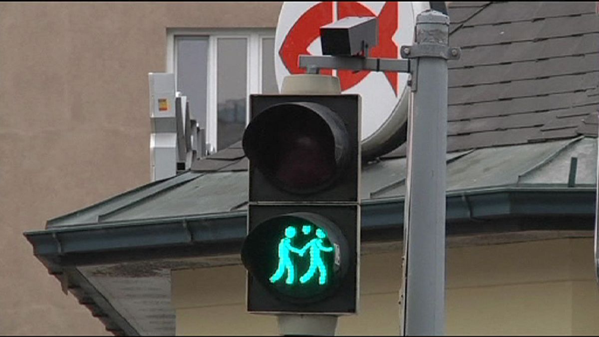 В Вене перед "Евровидением" установили "гей-лесби-светофоры"