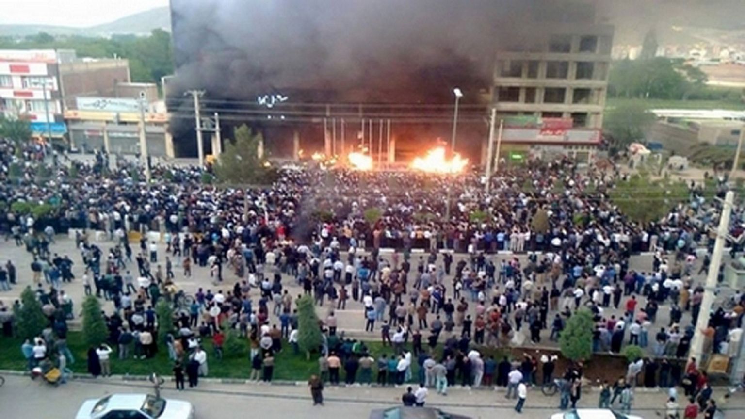 ناآرامی در مهاباد؛ نظرات شما