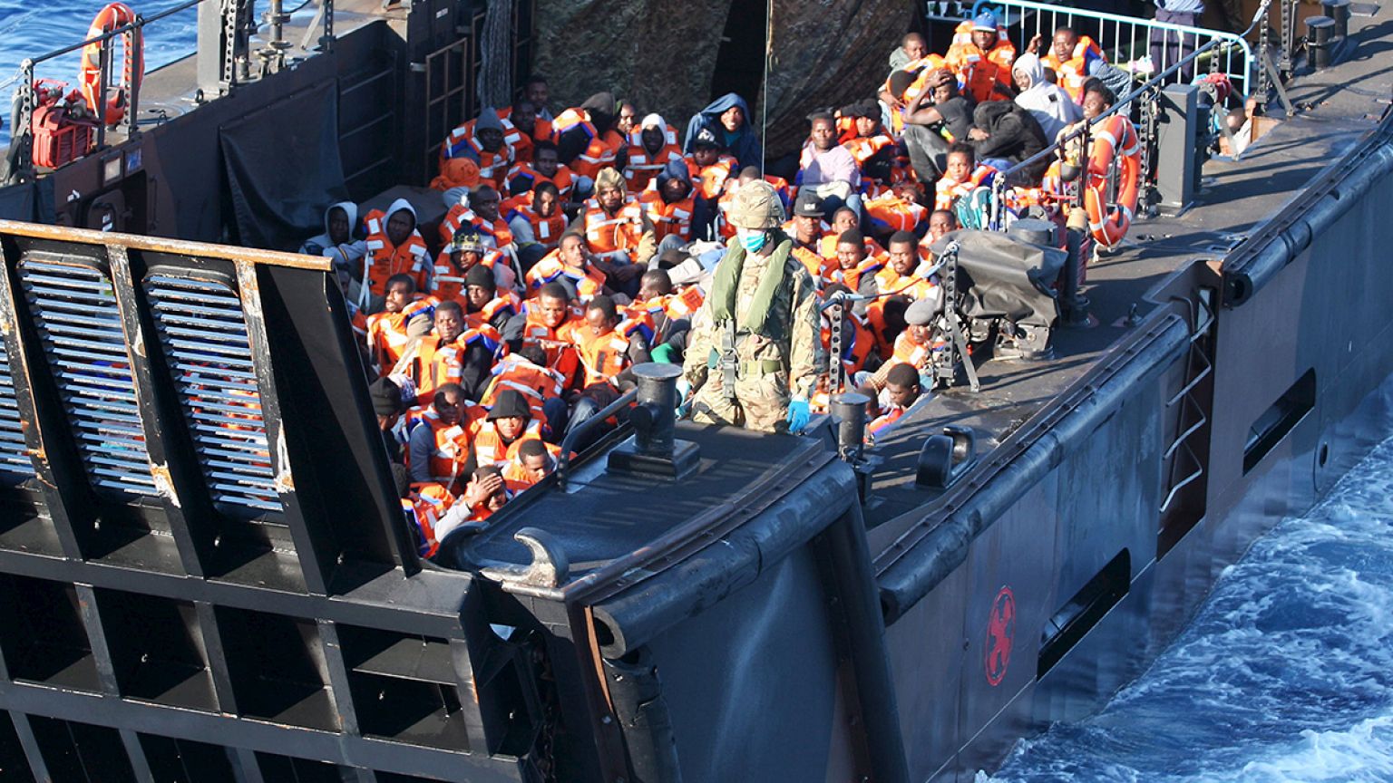 Migranti, pronto il piano europeo: accoglienza pro quota nei Paesi membri
