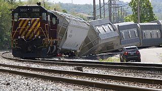 Ascienden a ocho los fallecidos del tren descarrilado en Filadelfia