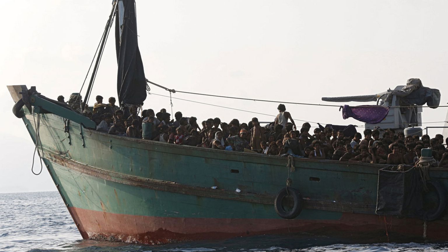 Se agrava la crisis en el sudeste asiático, con miles de inmigrantes a la deriva en el mar
