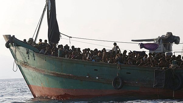 Il dramma dei Rohingya, boat-people respinti da tutti Il dramma dei Rohingya, boat-people respinti da tutti