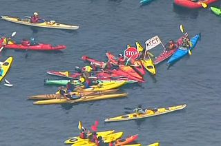 Kayakers protest against Shell's 'Pioneer' Arctic oil drilling rig