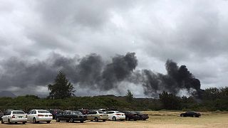 Hawaii: US-Militärflugzeug crasht am Strand - ein Toter