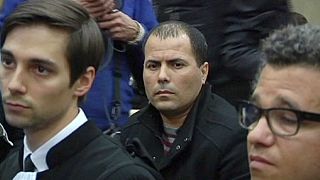 Família das vítimas indignada com absolvição de polícias franceses em caso de 2005