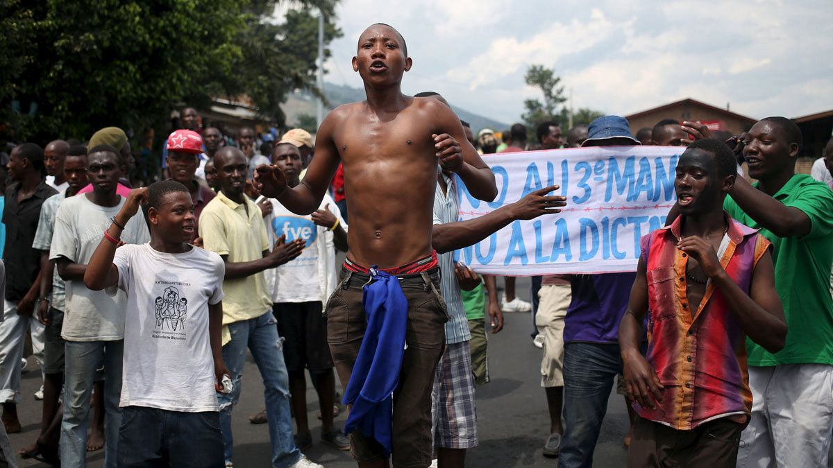 Continúan las manifestaciones violentas en Burundi