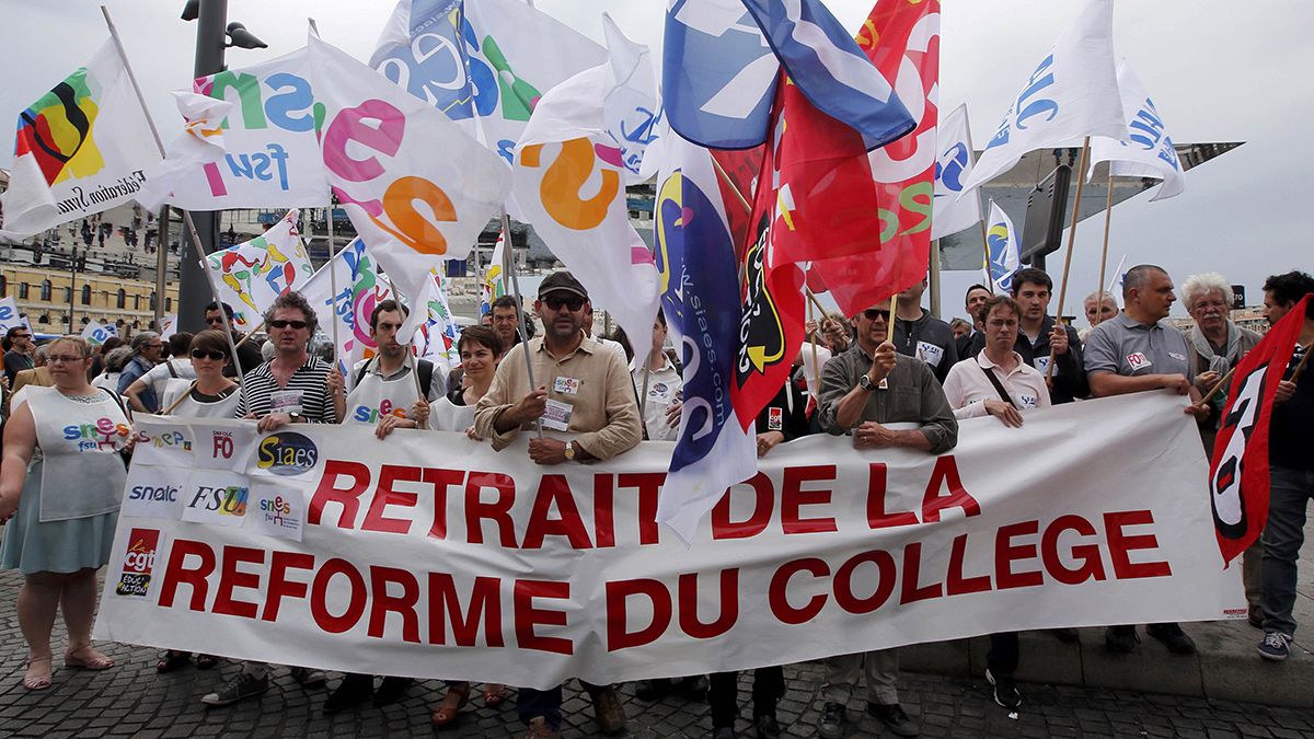 Tanárok az oktatási reformok ellen Franciaországban