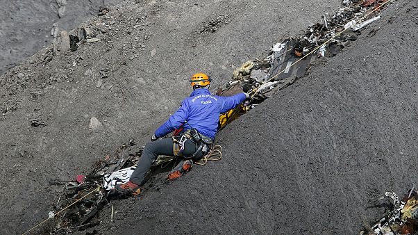 Germanwings: restos mortais vão ser entregues às famílias Germanwings: restos mortais vão ser entregues às famílias