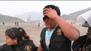 Police clash with settlers at historic Peru site