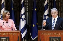 "Sì ai due stati". Con la Mogherini, Netanyahu dimentica le promesse elettorali