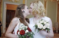 ایرلند در مسیر یکپارچگی با غرب اروپا در تایید قانونی ازدواج همجنسگراها