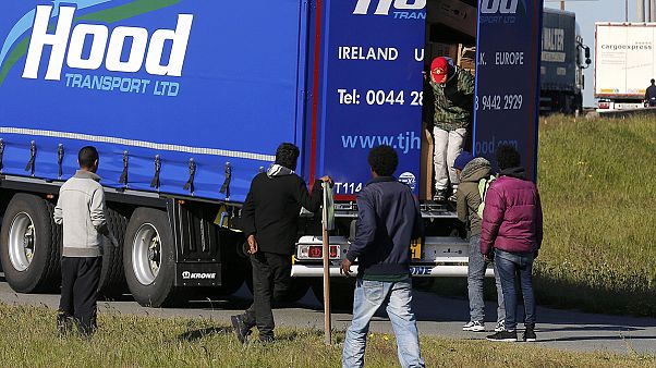Ριζικές μεταρρυθμίσεις Κάμερον ενάντια στην παράνομη μετανάστευση Ριζικές μεταρρυθμίσεις Κάμερον ενάντια στην παράνομη μετανάστευση