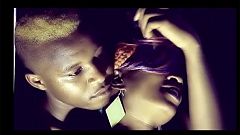 Ouganda: une chanteuse devant la justice pour un clip jugé pornographique