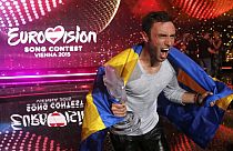 السويد تفوز بلقب مسابقة الاغنية الاوروبية للعام الفين وخمسة عشر