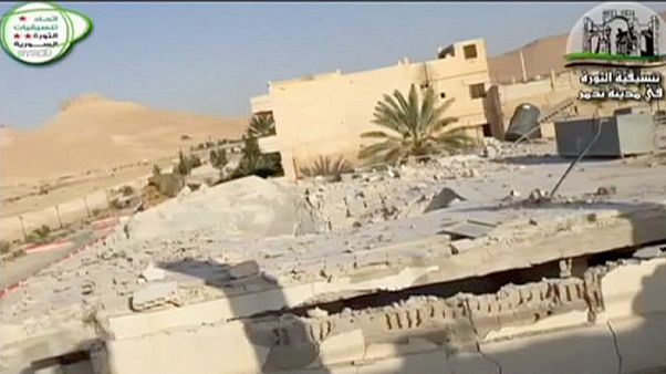 Syrisches TV berichtet von 400 toten Zivilisten in Palmyra Syrisches TV berichtet von 400 toten Zivilisten in Palmyra