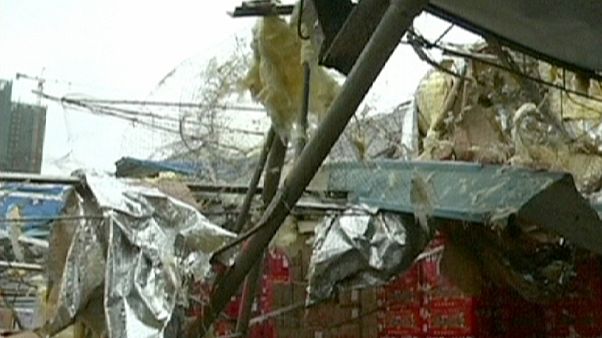 Decine di vittime per il maltempo in Cina Decine di vittime per il maltempo in Cina