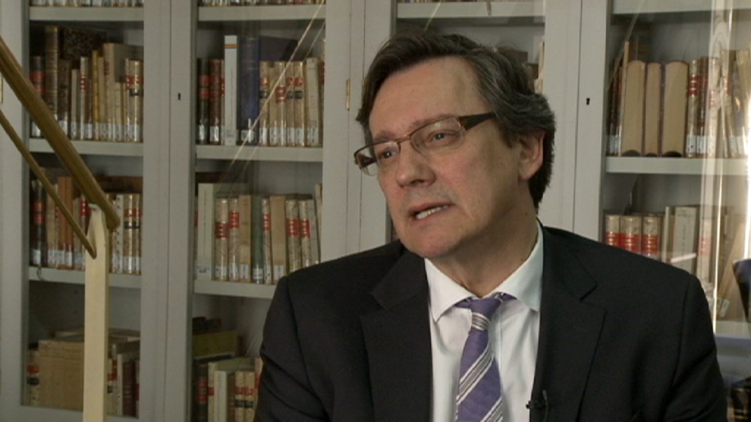 F. Vallespín: "O Rajoy cambia radicalmente o lo tendrá muy difícil en las generales"