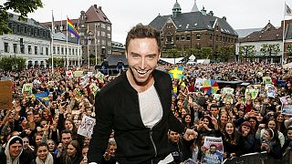 Sweden's winning Eurovision singer gets 'heroes' welcome