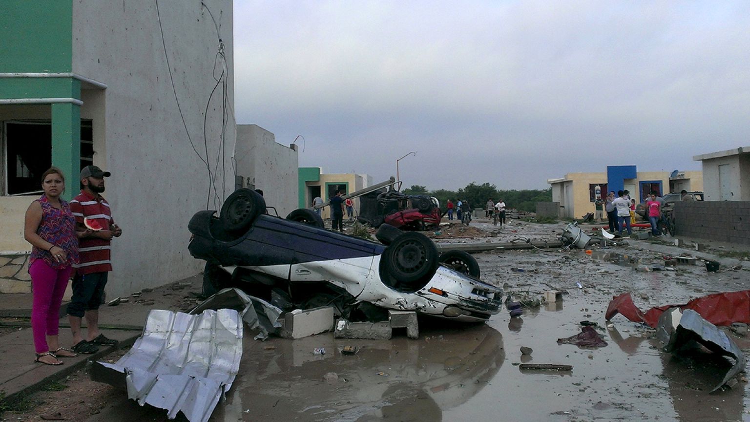 Halálos tornádó és árvizek Mexikótól Texasig