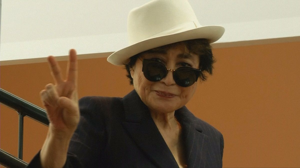Yoko Ono é mais do que a viúva de John Lennon