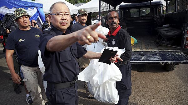 Immigrazione: fosse comuni e campi di prigionia scoperti in Malaysia Immigrazione: fosse comuni e campi di prigionia scoperti in Malaysia