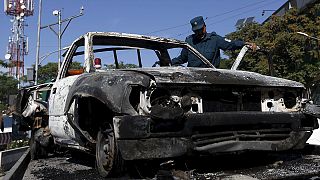 Afeganistão: Talibãs atacam bairro de embaixadas em Cabul