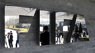 Swiss police arrest several senior Fifa executives in a morning raid at a five-star hotel in Zurich