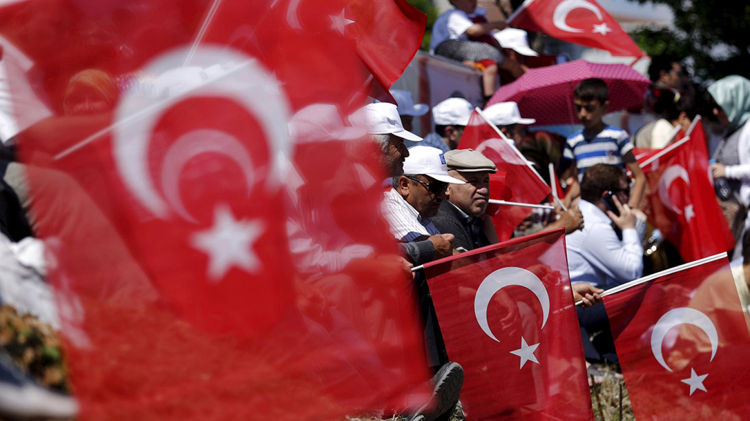 Clima de alta tensão na Turquia com eleições a 7 de junho