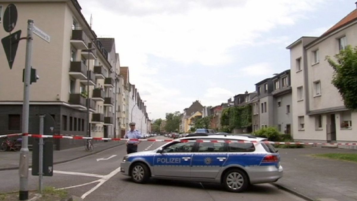 Köln: Óriásbomba miatt egy városnyi embert telepítettek ki