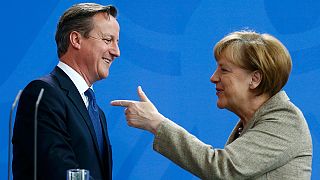 Cameron y Merkel negocian en Berlín la reforma de la UE