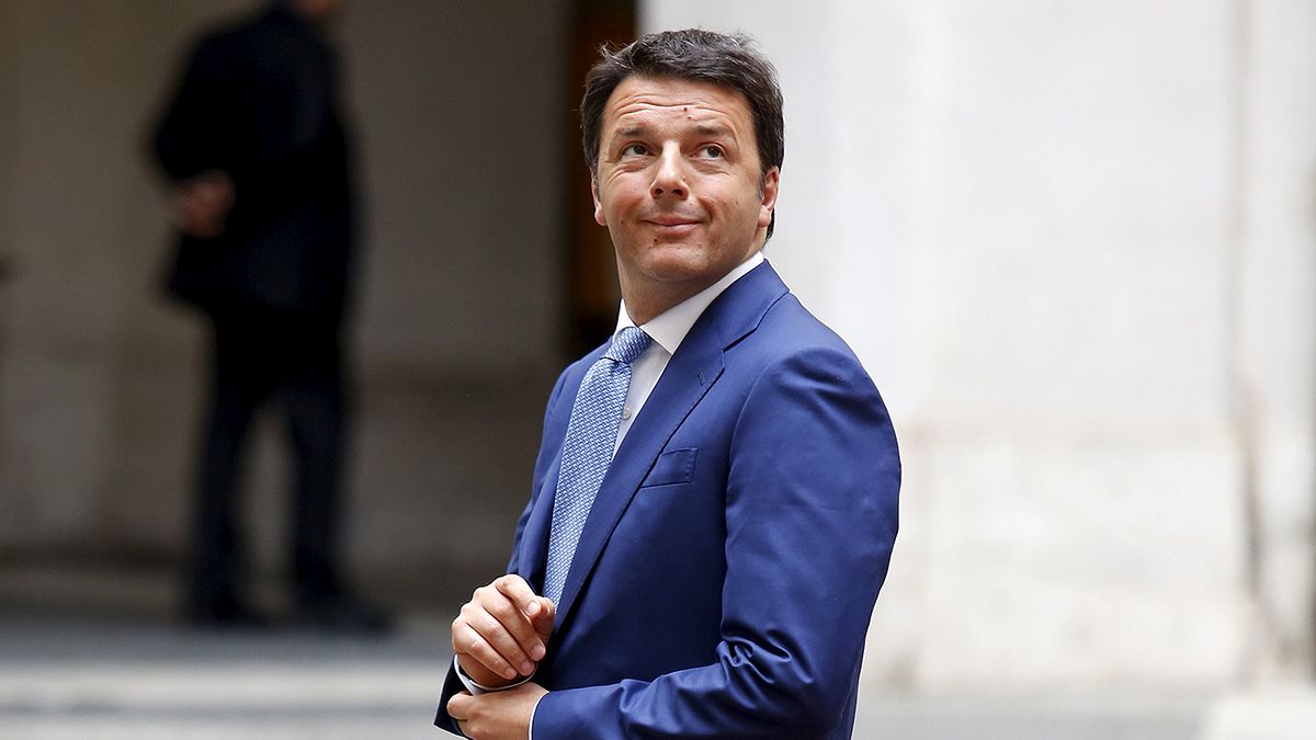 Renzinek teszt, Berlusconinak lehetőség a voksolás Itáliában