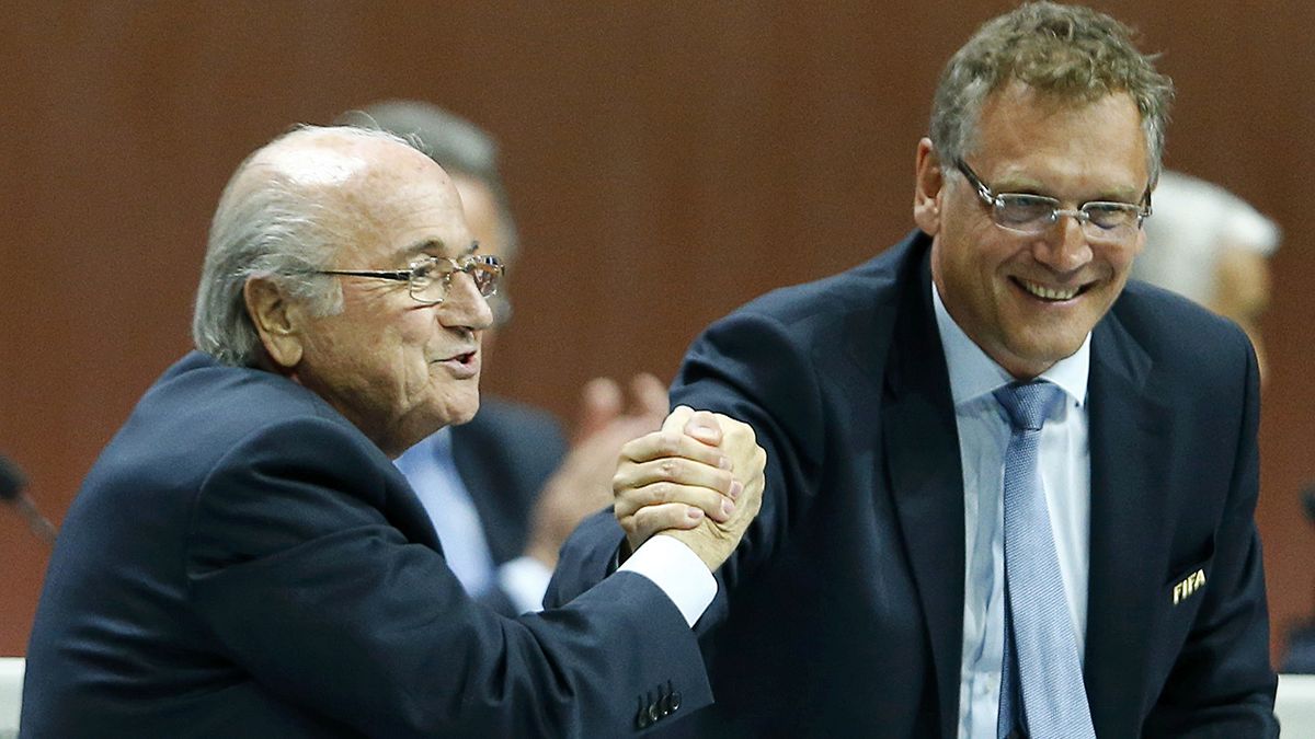 Скандал с коррупцией в ФИФА разрастается