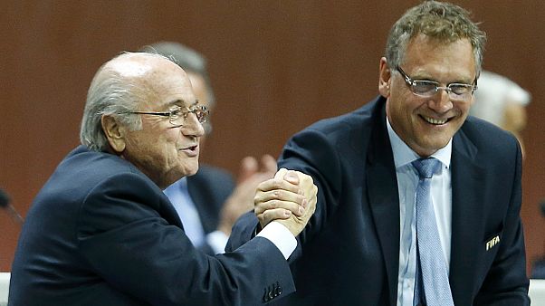 FIFA yolsuzluk soruşturması Sepp Blatter'a bir adım daha yaklaştı FIFA yolsuzluk soruşturması Sepp Blatter'a bir adım daha yaklaştı