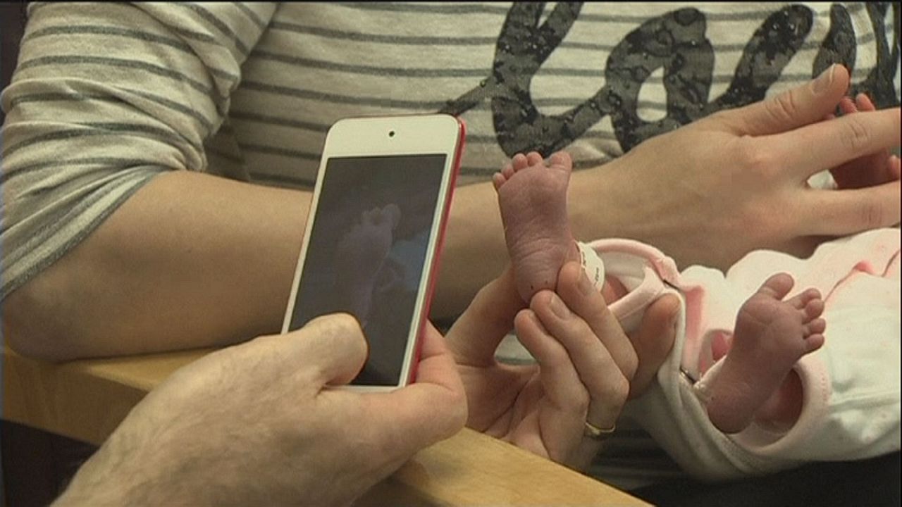 تطبيق للهواتف الذكية يمكن من معرفة إذا كان المولود الجديد خديجا أم لا تطبيق للهواتف الذكية يمكن من معرفة إذا كان المولود الجديد خديجا أم لا