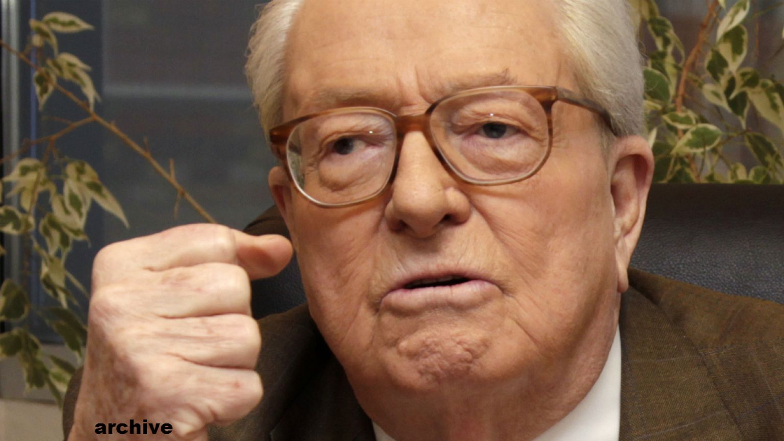 Les divorcés du Front national, Le Pen père et fille, passent devant la justice