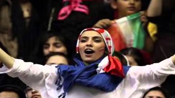 مجوز حضور زنان ایران در ورزشگاه ها صادر شده، اما ابلاغ نشده است مجوز حضور زنان ایران در ورزشگاه ها صادر شده، اما ابلاغ نشده است