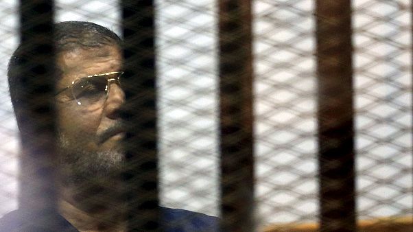 محكمة جنايات القاهرة تؤجل النطق بالحكم على مرسي حتى 16 من الشهر الجاري محكمة جنايات القاهرة تؤجل النطق بالحكم على مرسي حتى 16 من الشهر الجاري