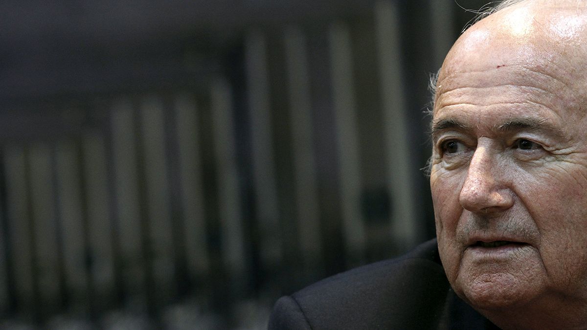 FIFA: Escândalo de corrupção leva Blatter a demitir-se