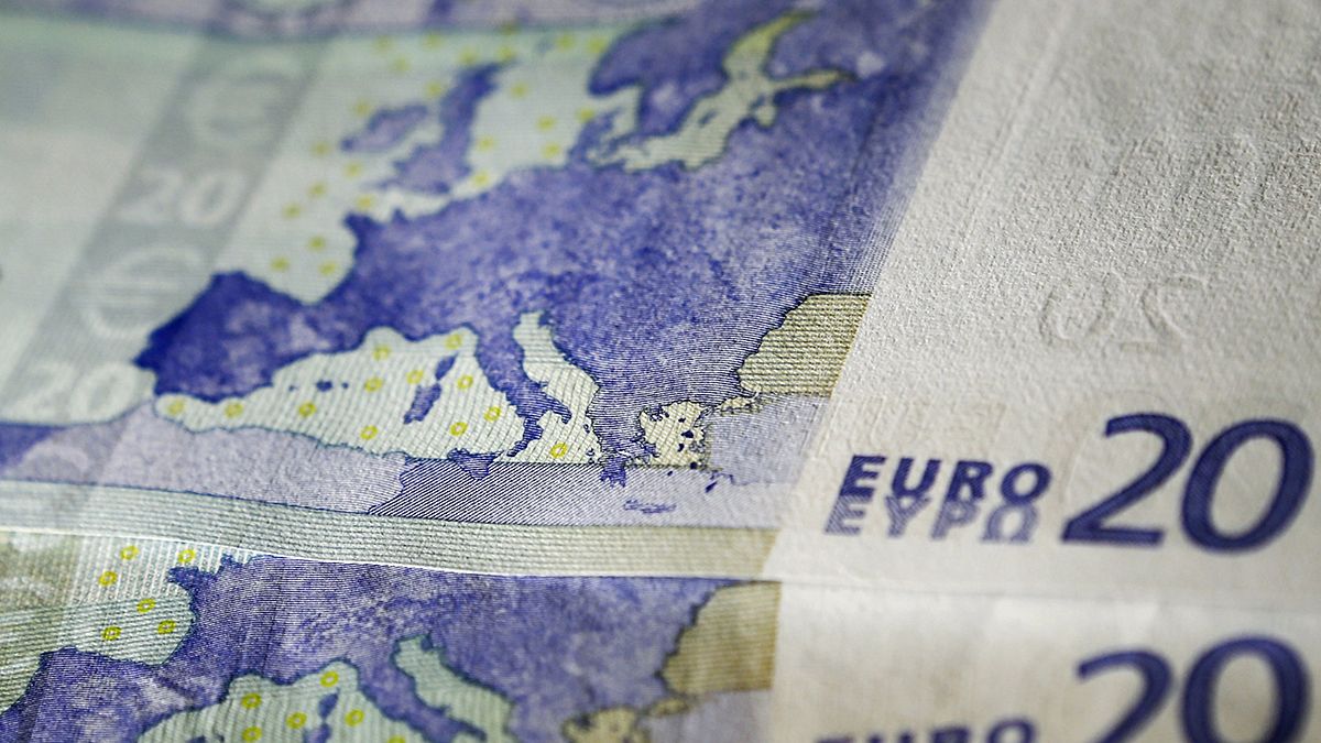 Reuters: Η ΕΚΤ ίσως προτρέψει την Ελλάδα να αποδεχθεί μια συμφωνία
