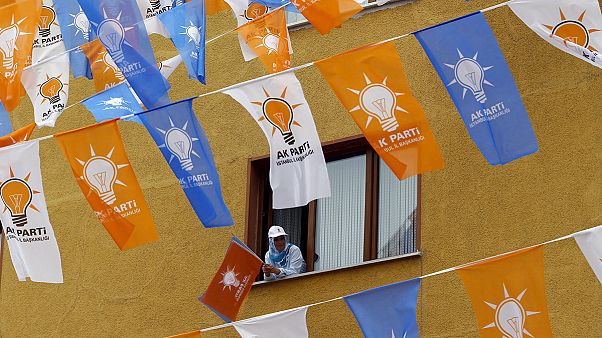 La Turchia alle urne per le politiche. Nuovo "referendum" nei confronti del presidente Erdogan La Turchia alle urne per le politiche. Nuovo "referendum" nei confronti del presidente Erdogan