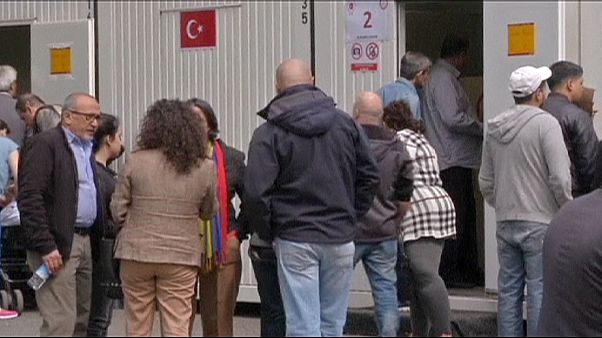 Elezioni in Turchia: il voto all'estero come ago della bilancia Elezioni in Turchia: il voto all'estero come ago della bilancia